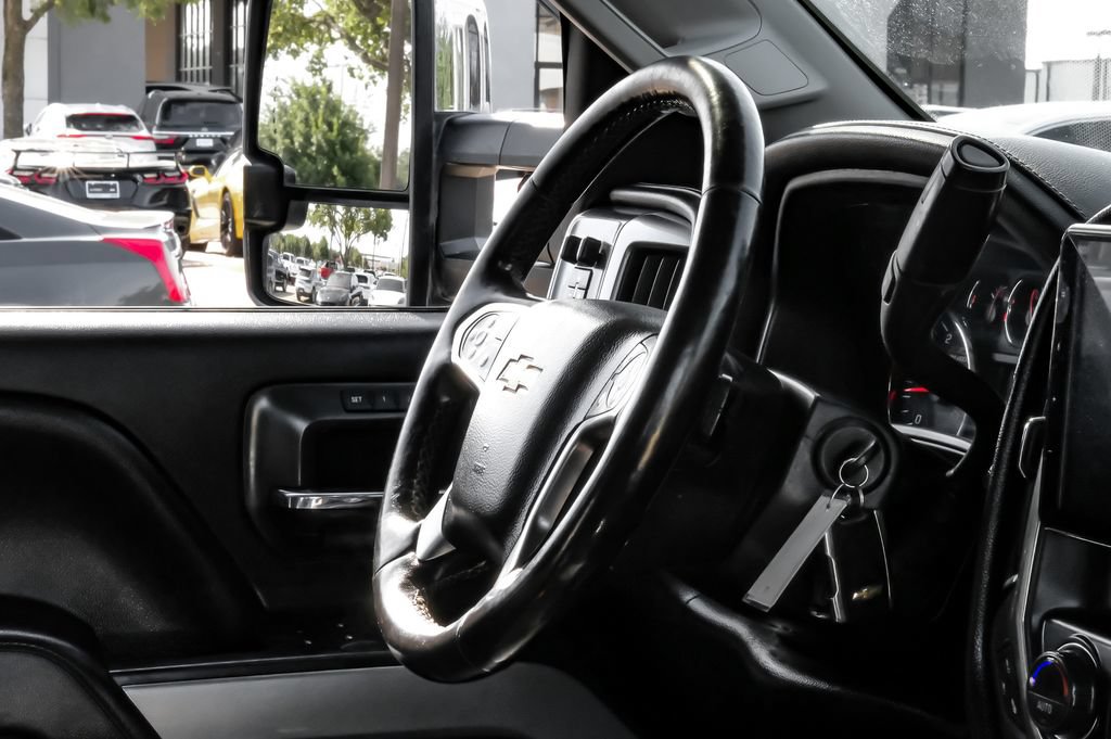Used 2019 Chevrolet Silverado 2500 LTZ w/ Duramax Plus Package AWD/4WD image 10