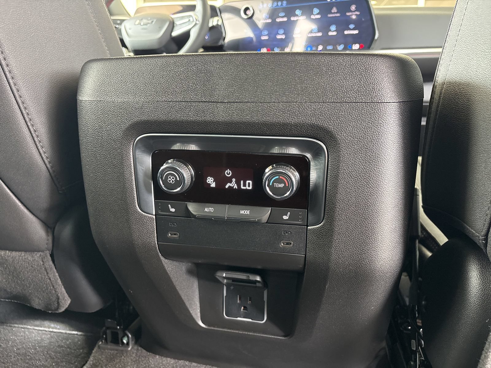 New 2026 Chevrolet Tahoe RST w/ Comfort Package AWD/4WD image 24
