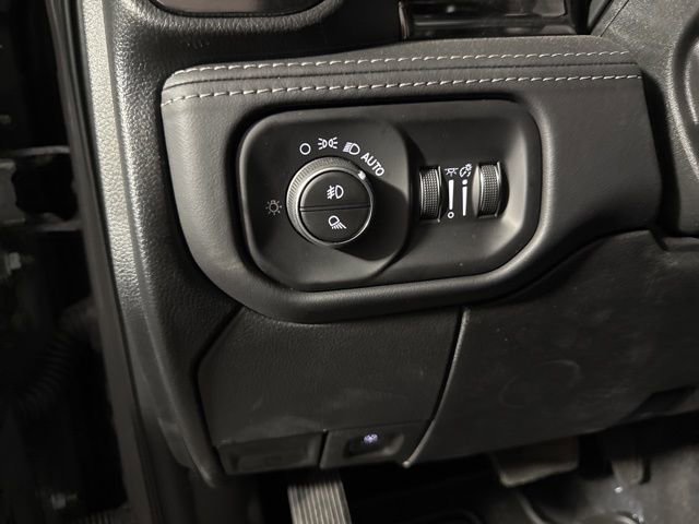 New 2026 RAM 2500 Limited AWD/4WD image 23