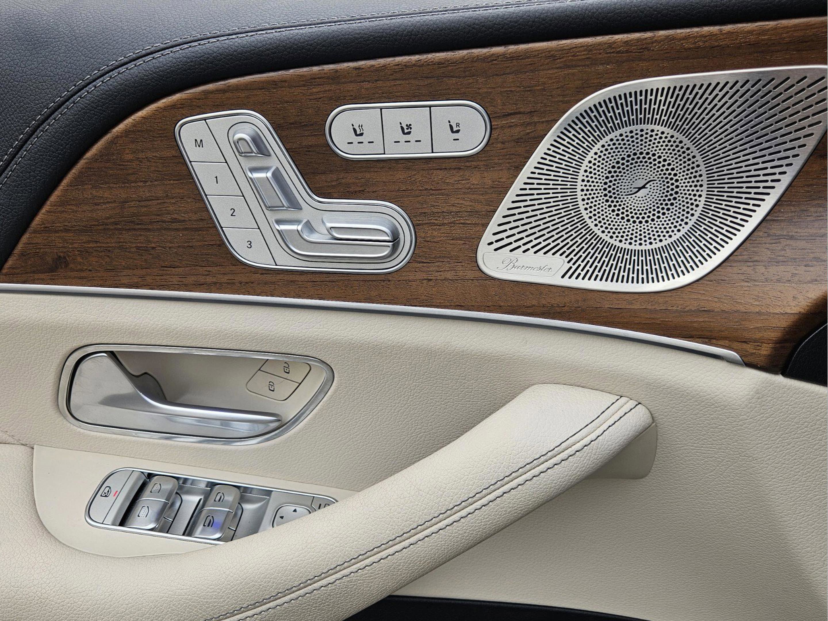 Used 2025 Mercedes-Benz GLS 450 4MATIC image 15