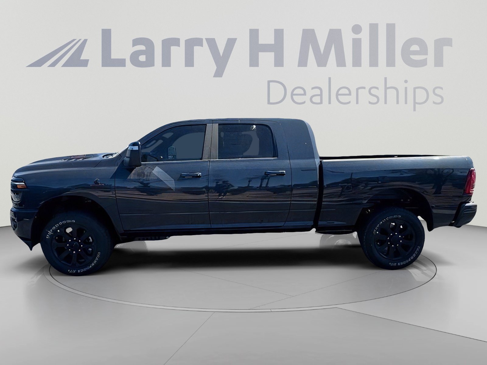 New 2026 RAM 2500 Laramie w/ Night Edition AWD/4WD image 2