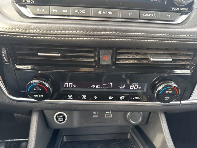 Used 2022 Nissan Rogue SV image 19