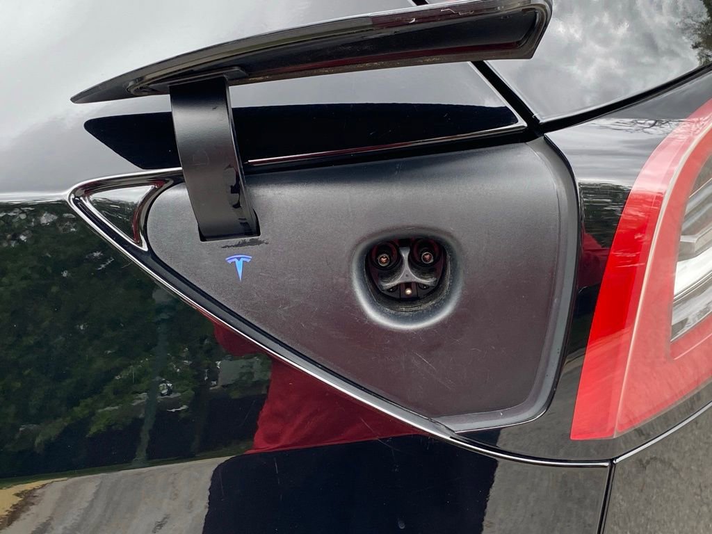Used 2023 Tesla Model Y 2WD image 14