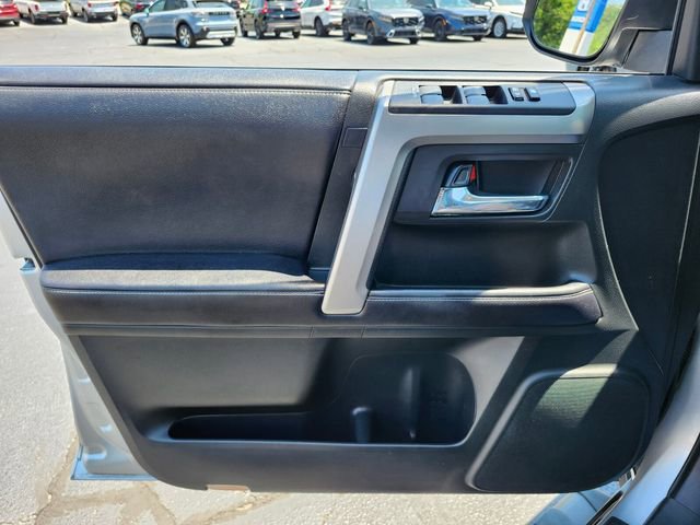 Used 2017 Toyota 4Runner SR5 Premium AWD/4WD image 36