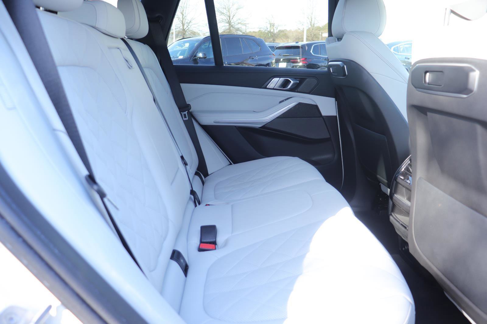 Used 2024 BMW X5 xDrive40i w/ Premium Package image 22