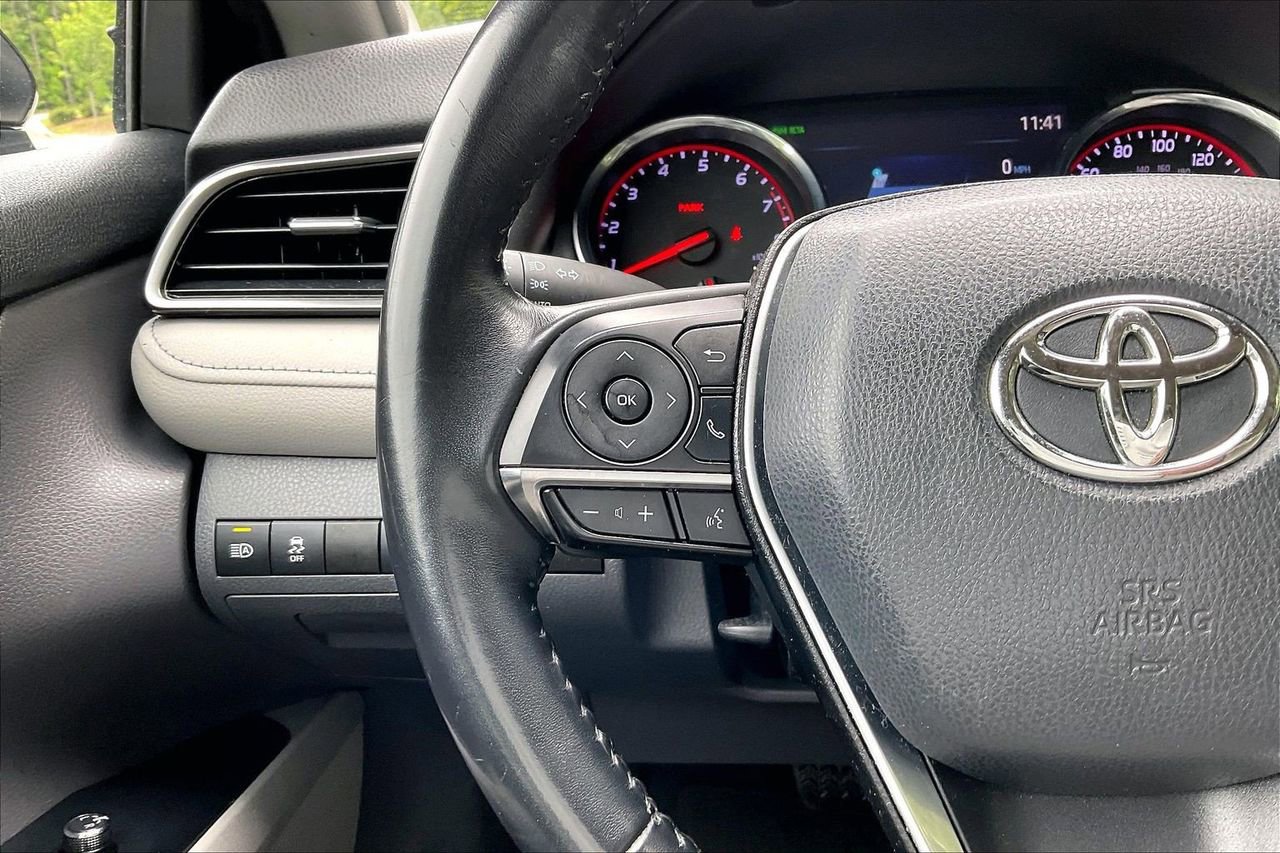 Used 2019 Toyota Camry XSE w/ Navigation Package FWD image 31