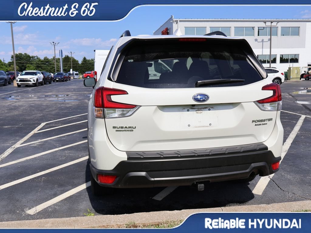 Used 2019 Subaru Forester Premium AWD/4WD image 17