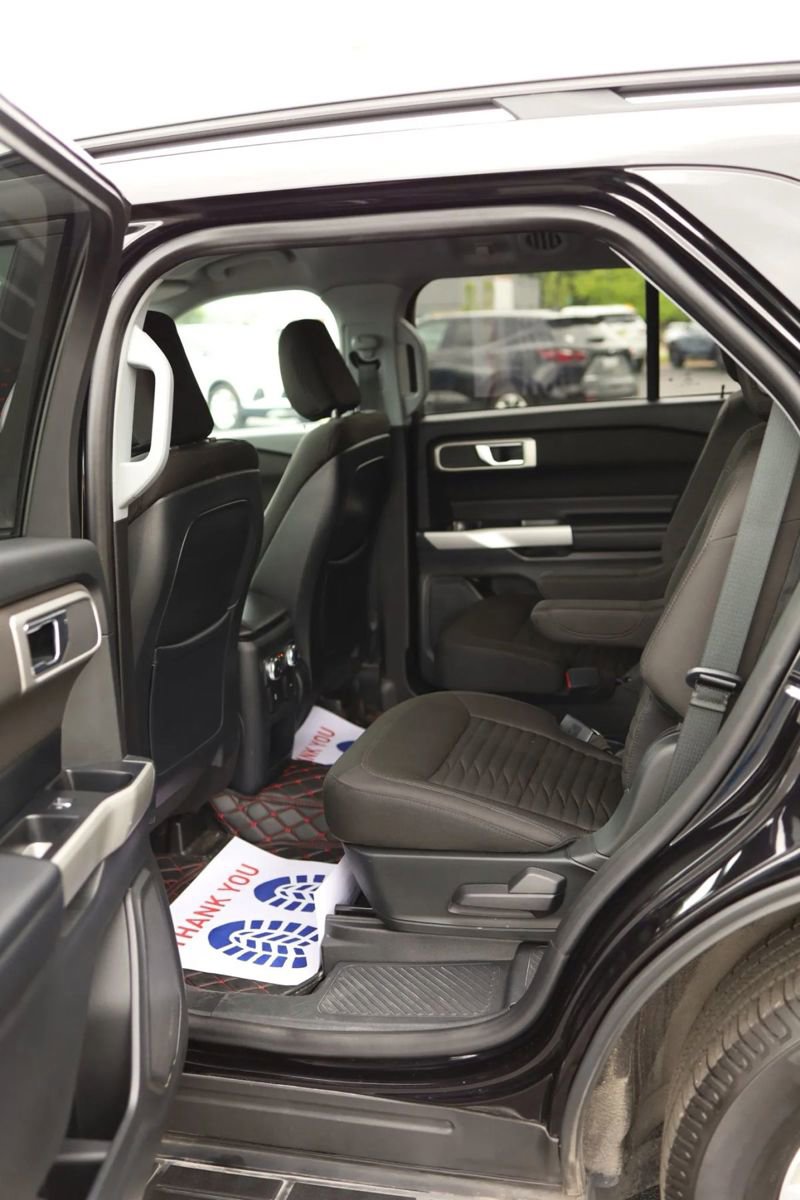 Used 2020 Ford Explorer XLT w/ Comfort Package image 29