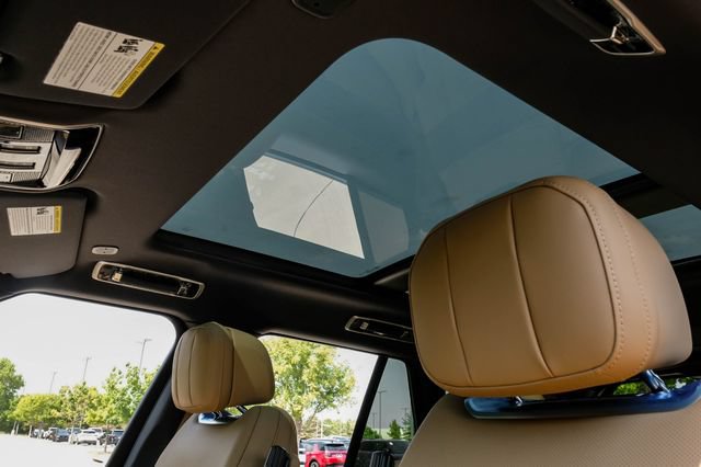 New 2026 Land Rover Range Rover SE AWD/4WD image 5