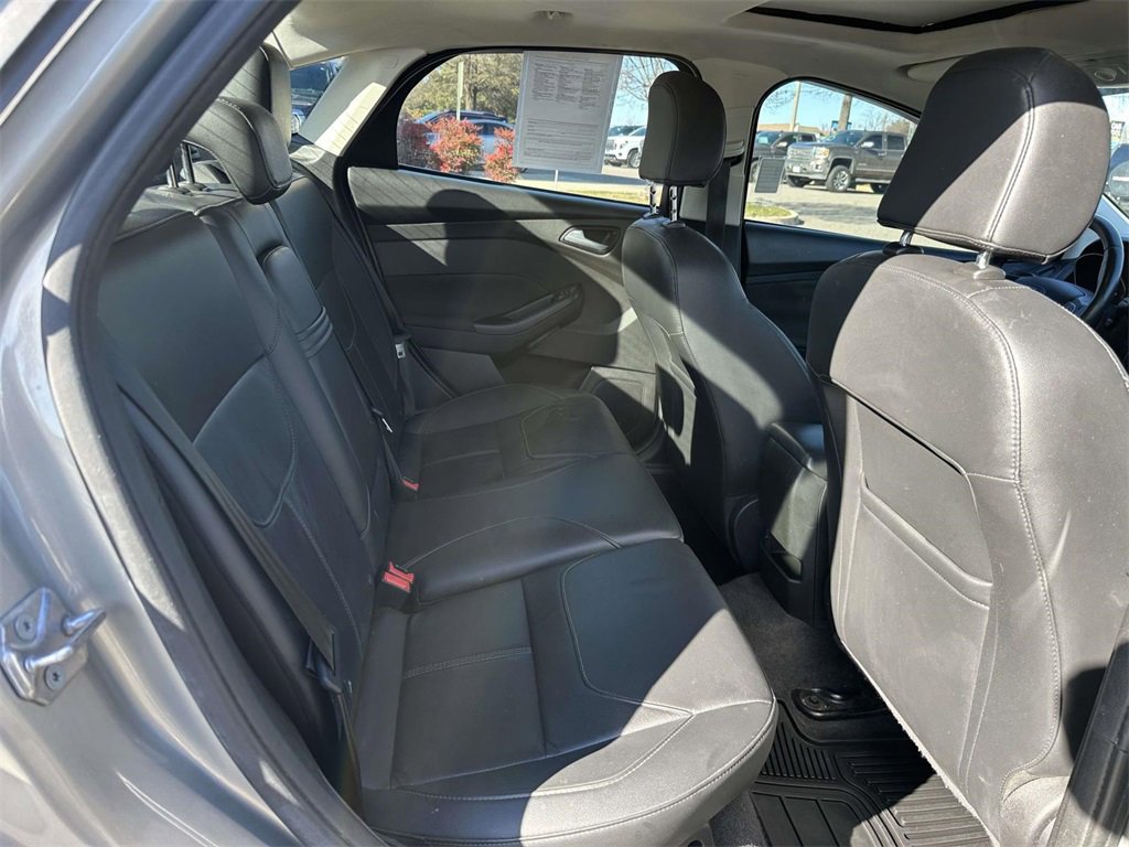 Used 2015 Ford Focus Titanium w/ Titanium Cold Weather Package image 13