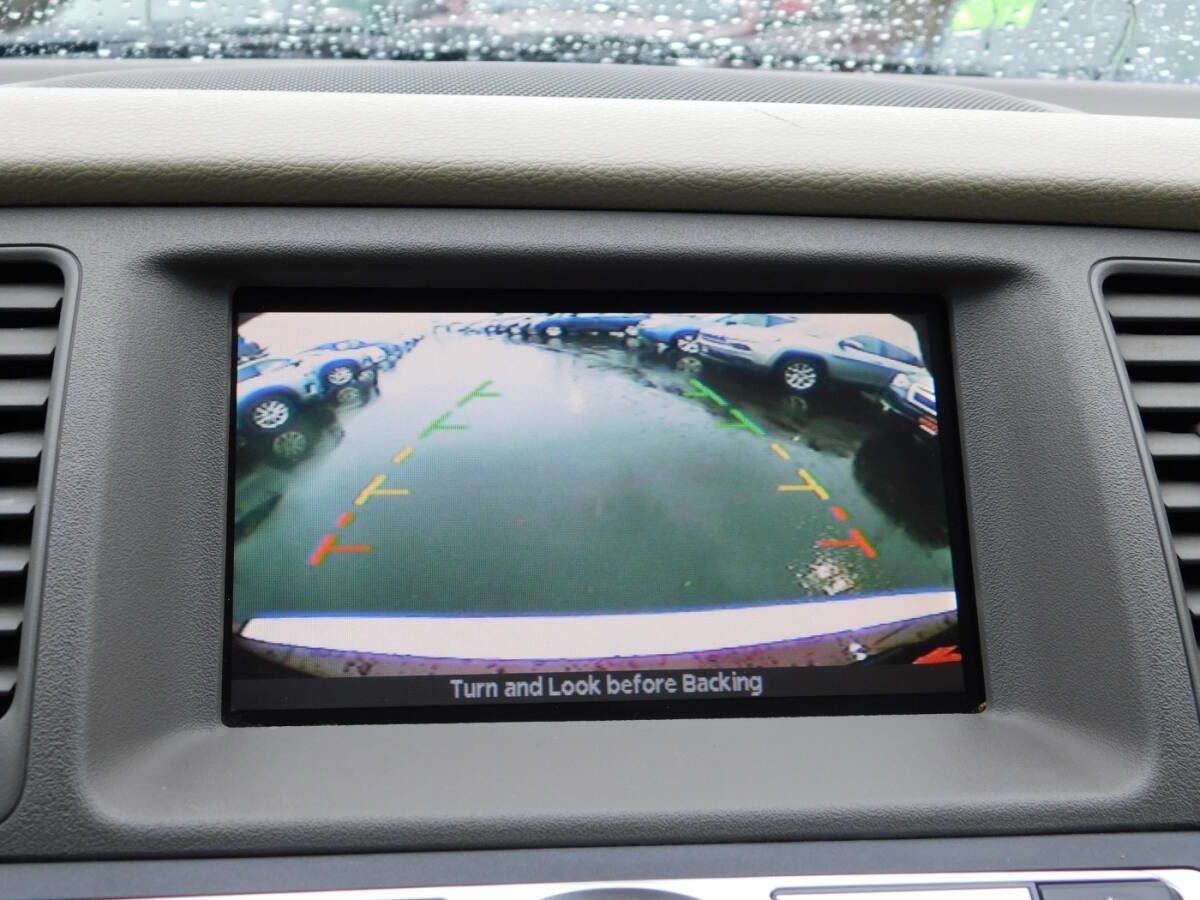 Used 2010 Nissan Murano LE w/ Navigation Pkg image 15