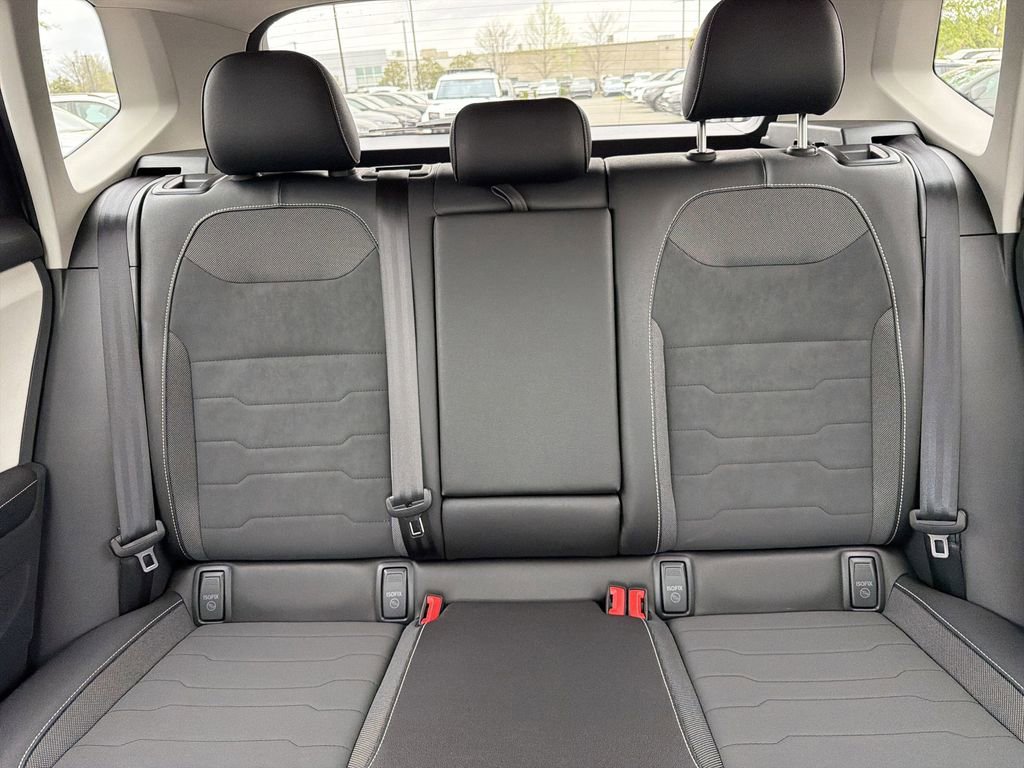 New 2026 Volkswagen Taos SE image 28