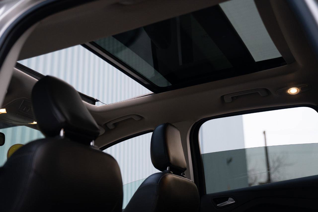 Used 2018 Ford Escape SEL w/ Ford Safe & Smart Package image 28