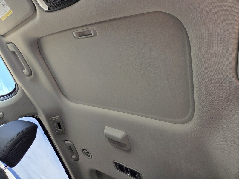 New 2026 Kia Carnival SX FWD image 7