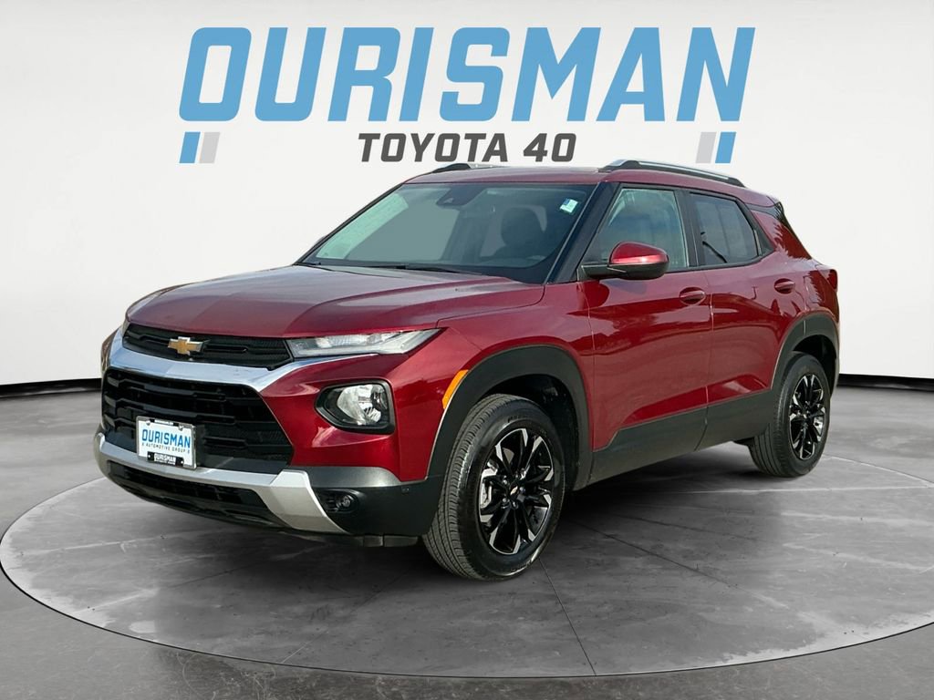 Used 2022 Chevrolet TrailBlazer LT w/ Driver Confidence Package image 3