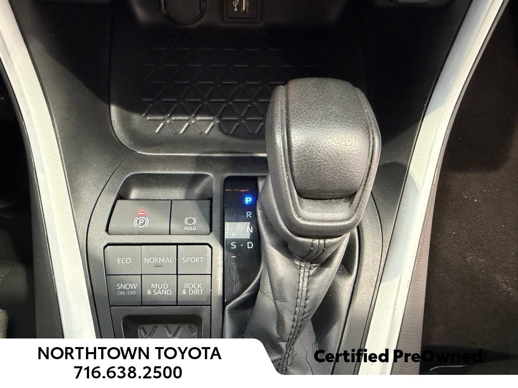 Used 2024 Toyota RAV4 XLE AWD/4WD image 22