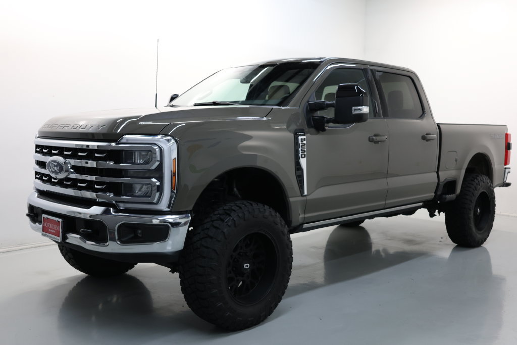 Used 2026 Ford F250 Lariat w/ Tremor Off-Road Package AWD/4WD image 1