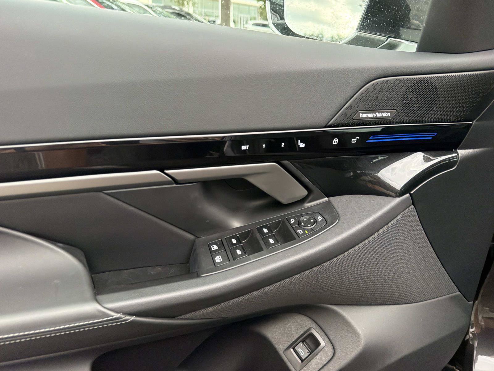 Used 2025 BMW 530i RWD image 17