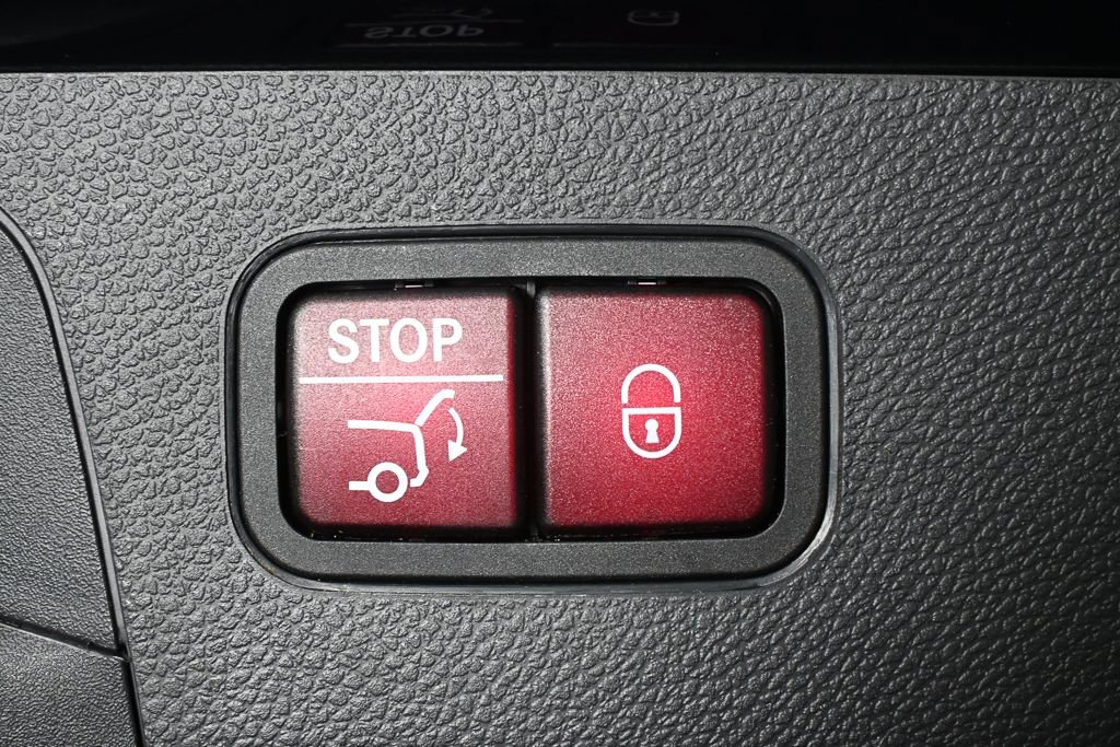 Certified 2021 Mercedes-Benz GLC 300 image 31