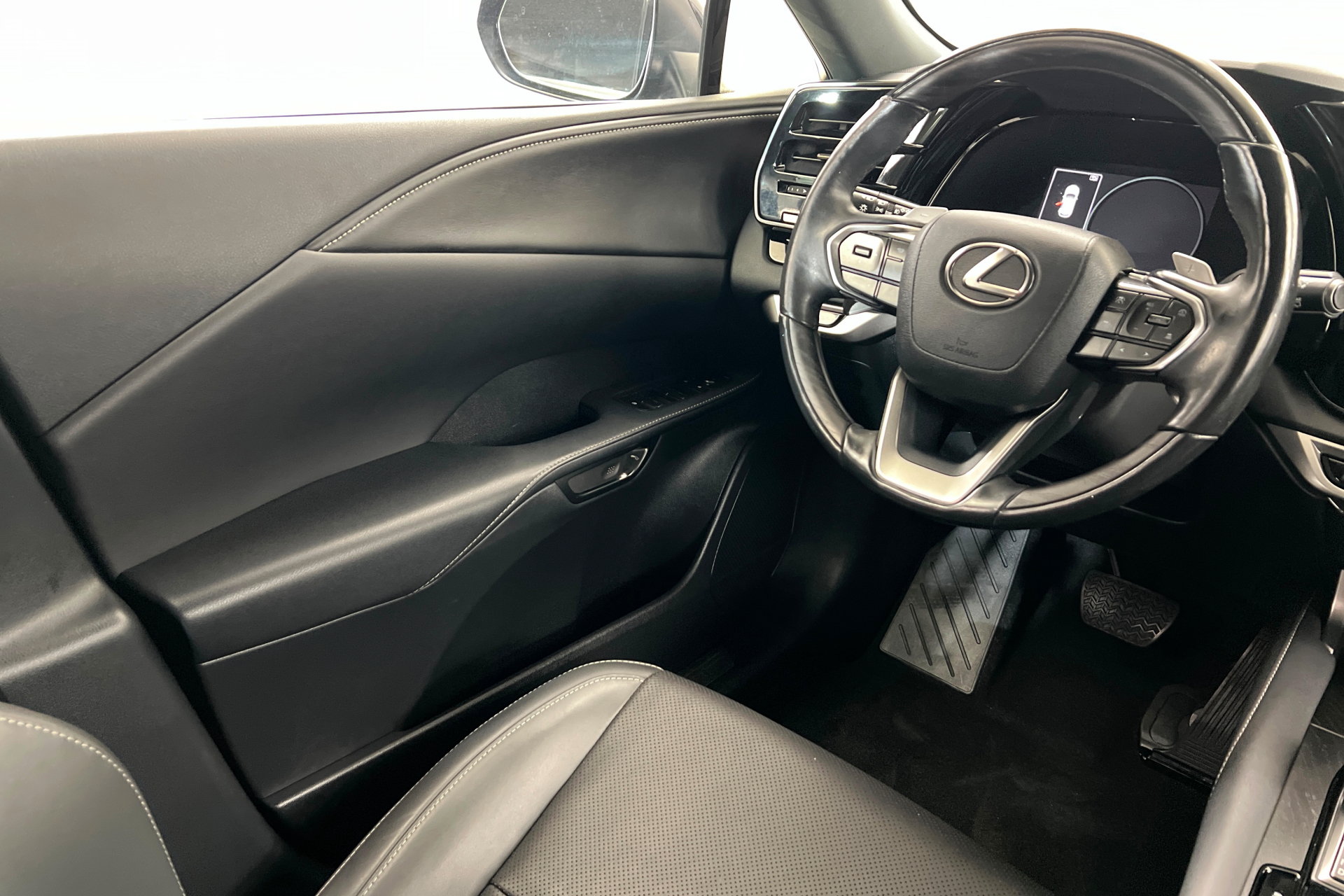 Used 2024 Lexus RX 350 Premium w/ Cold Area Package FWD image 12