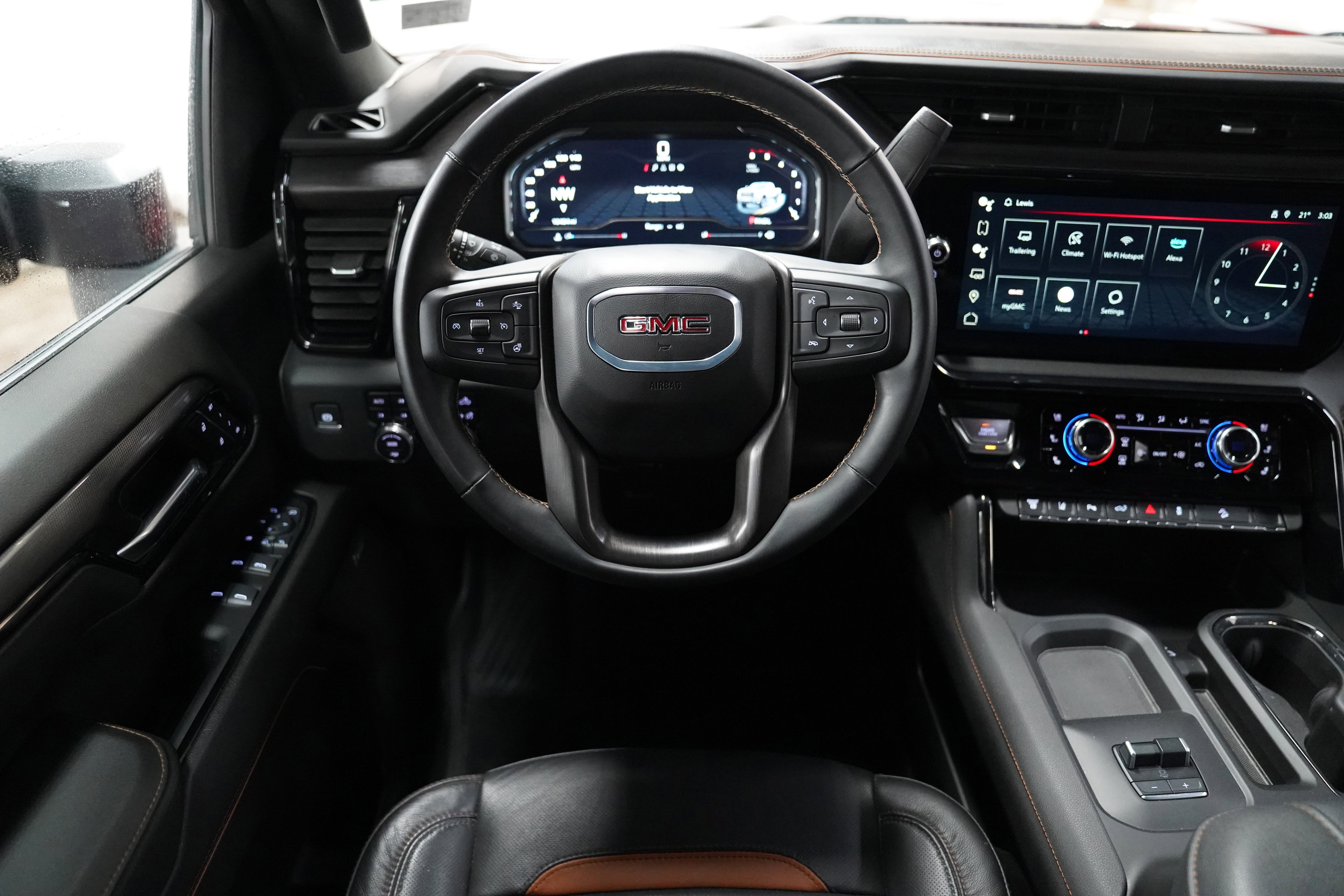 Used 2024 GMC Sierra 2500 AT4 w/ AT4 Preferred Package image 12