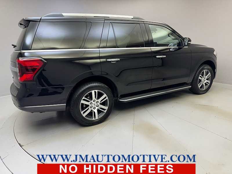 Used 2023 Ford Expedition Limited image 5