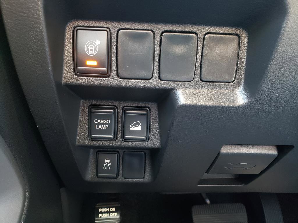 Used 2025 Nissan Frontier SV image 22