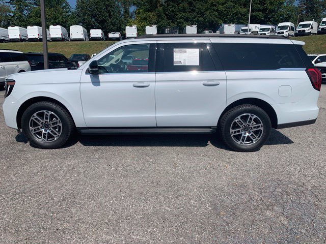 Used 2025 Ford Expedition Max Active AWD/4WD image 4