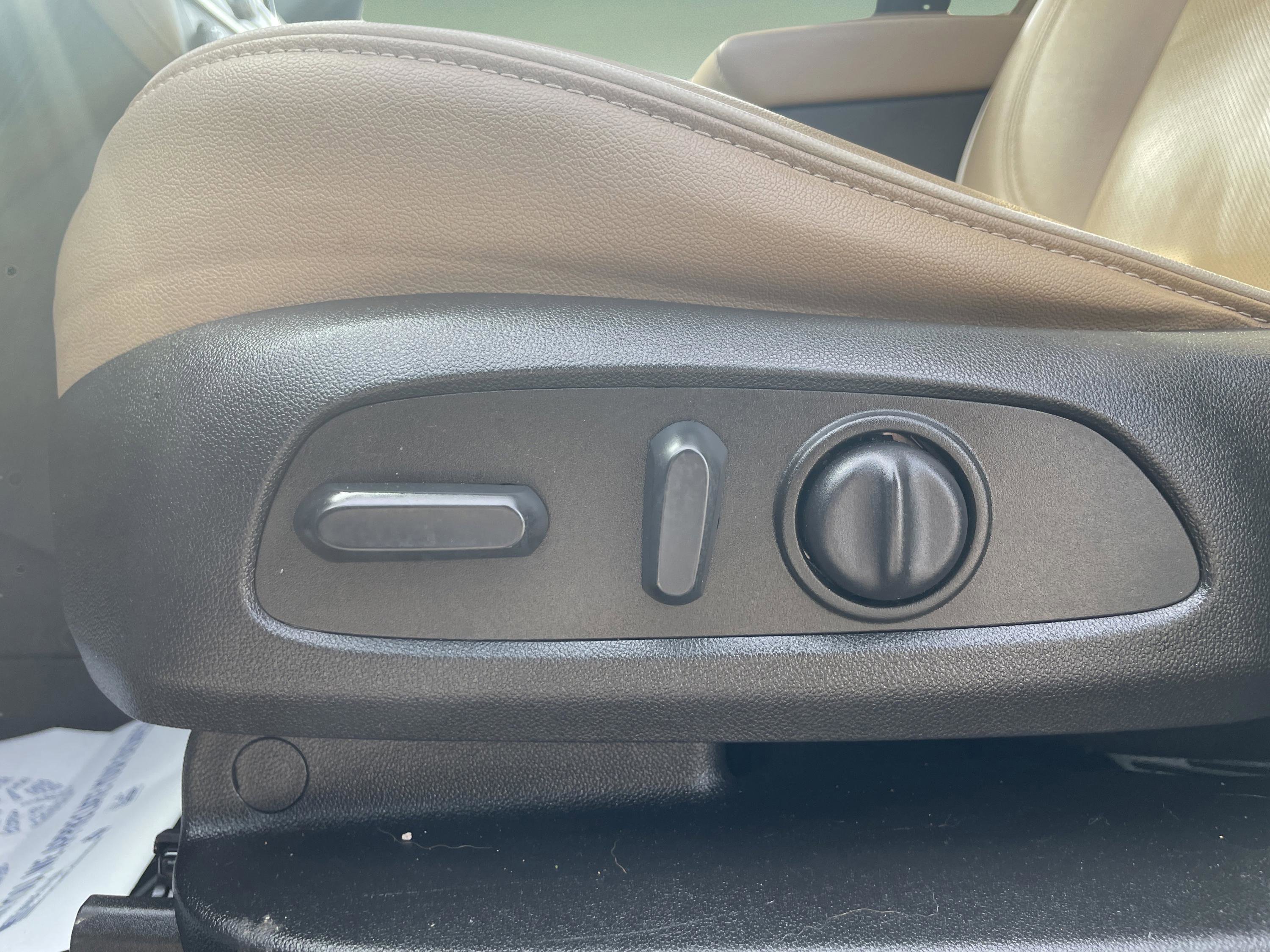 Used 2022 Chevrolet Traverse Premier image 14