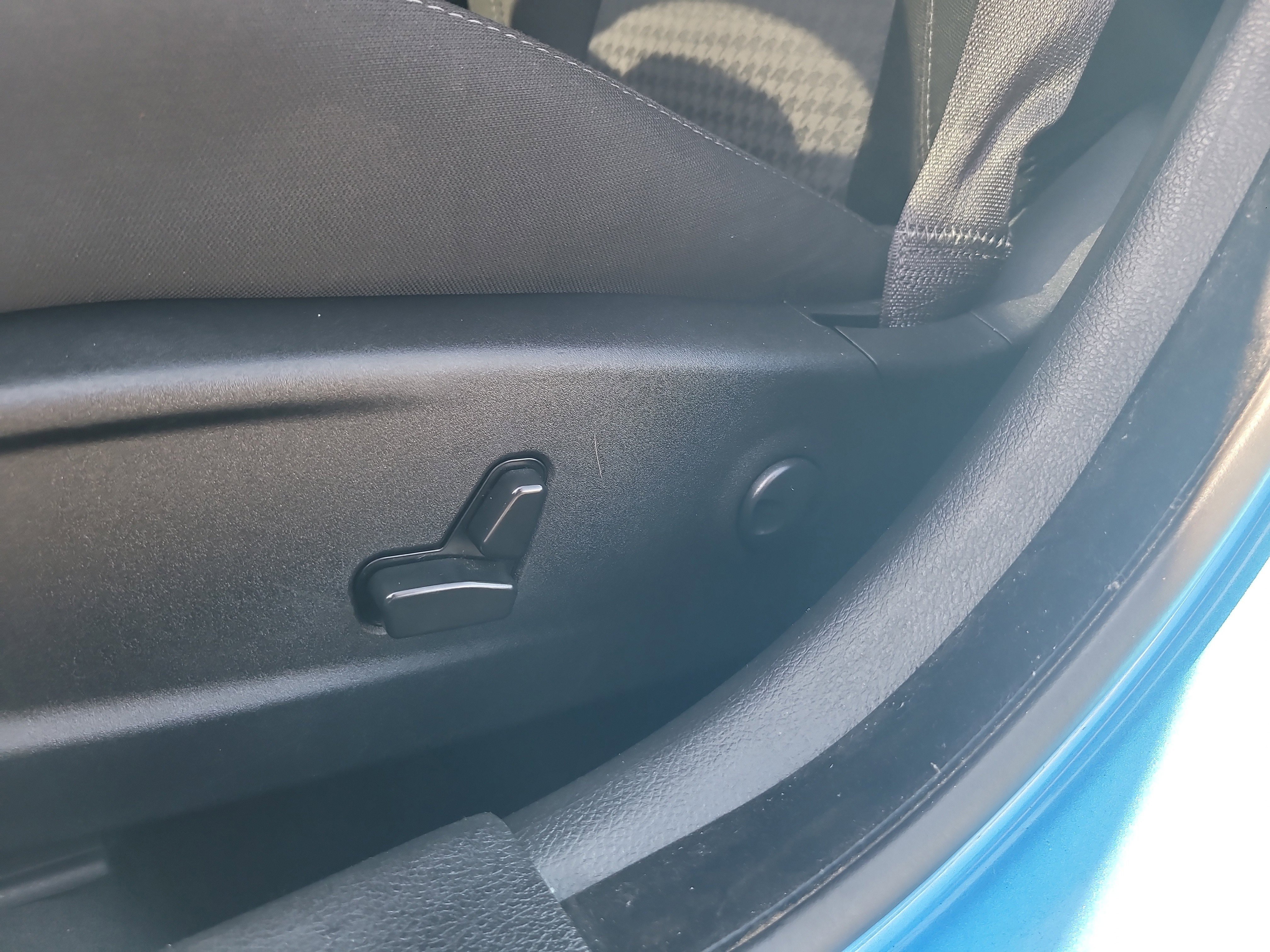 Used 2023 Dodge Charger R/T w/ Performance Handling Group image 17