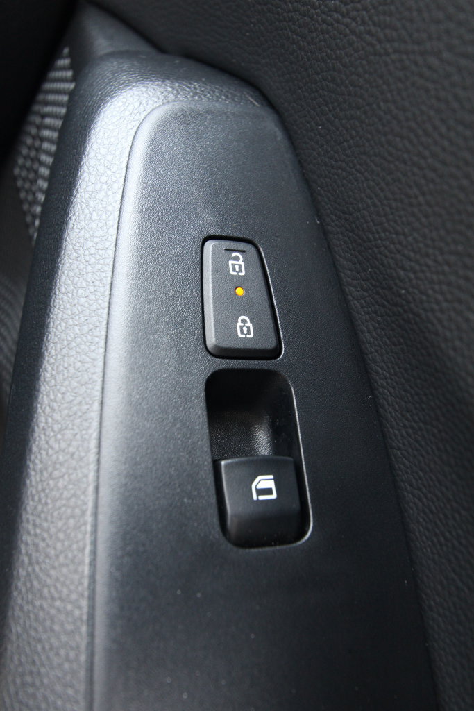 Used 2024 Kia Seltos S FWD image 23