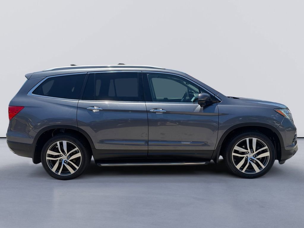 Used 2016 Honda Pilot Touring image 2