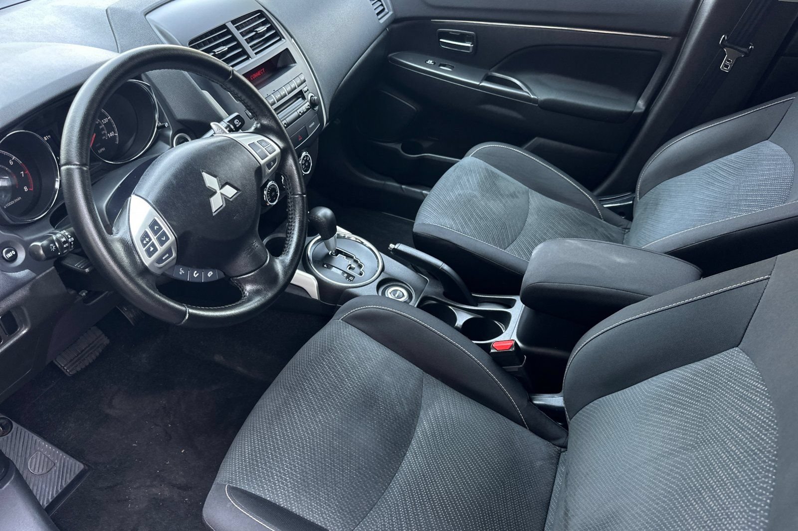 Used 2013 Mitsubishi Outlander Sport SE AWD/4WD image 10