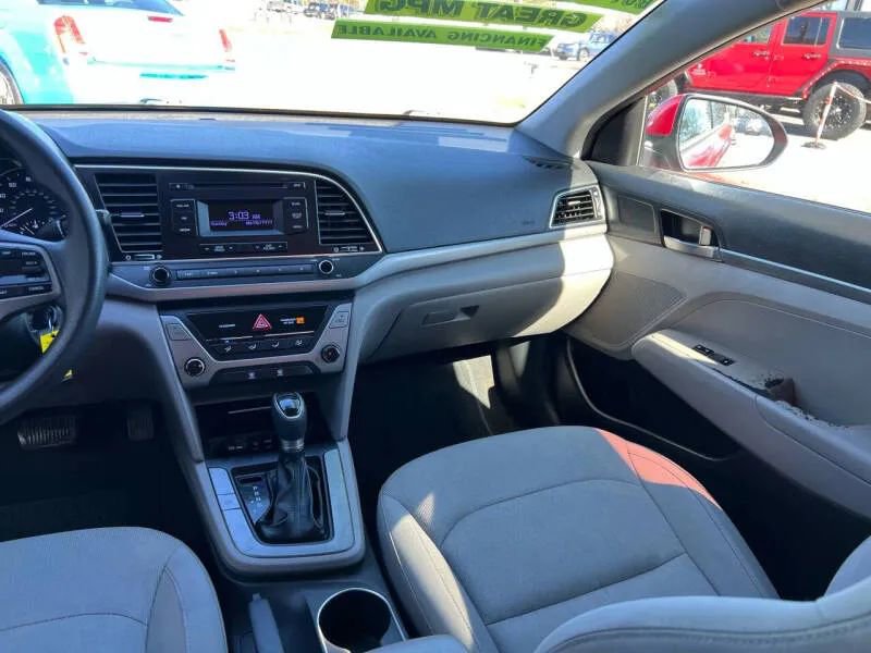 Used 2017 Hyundai Elantra SE image 15
