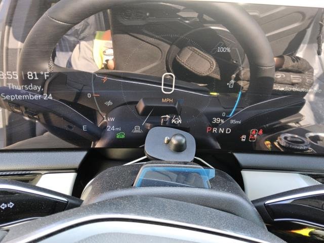 Used 2027 Cadillac Optiq Luxury RWD image 12