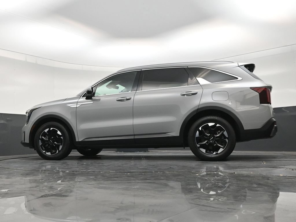 Used 2025 Kia Sorento S w/ Panoramic Sunroof Package FWD image 21
