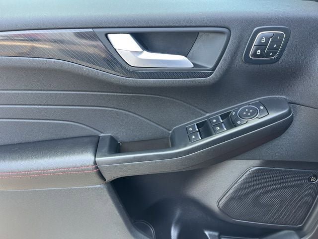 Certified 2025 Ford Escape ST-Line Elite w/ Premium Technology Package image 44