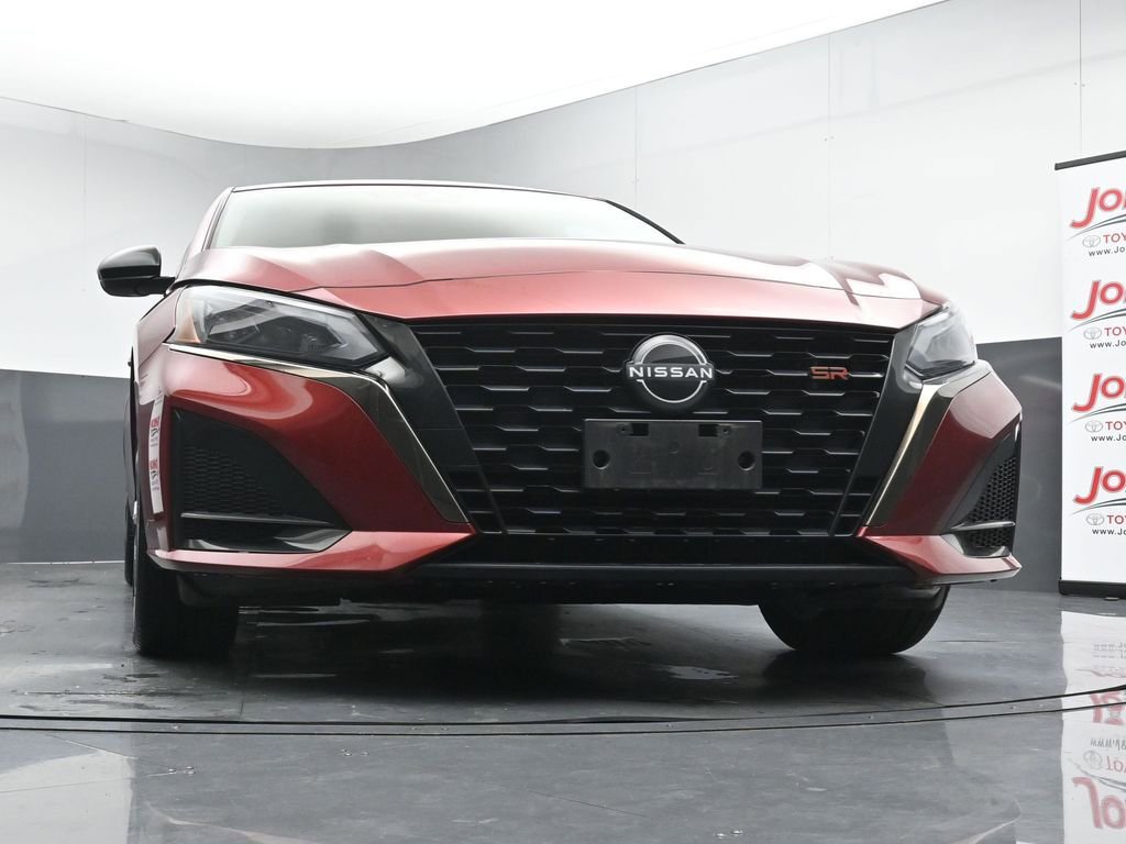 Used 2023 Nissan Altima 2.5 SR FWD image 33