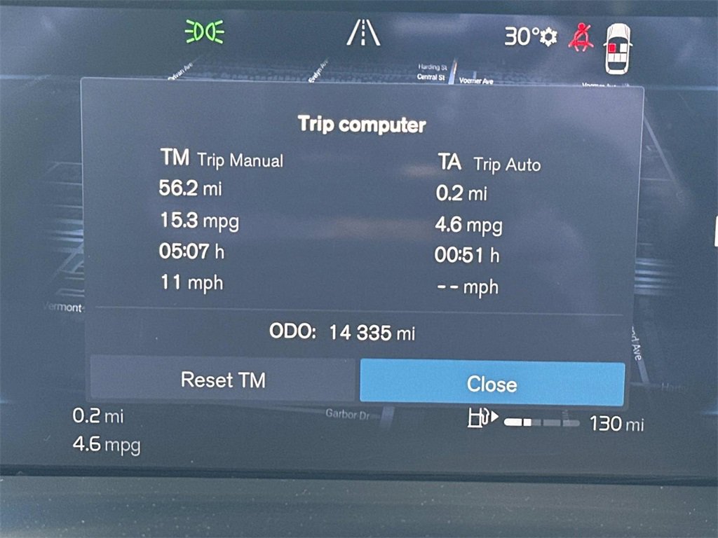 Used 2025 Volvo XC40 B5 Core image 22