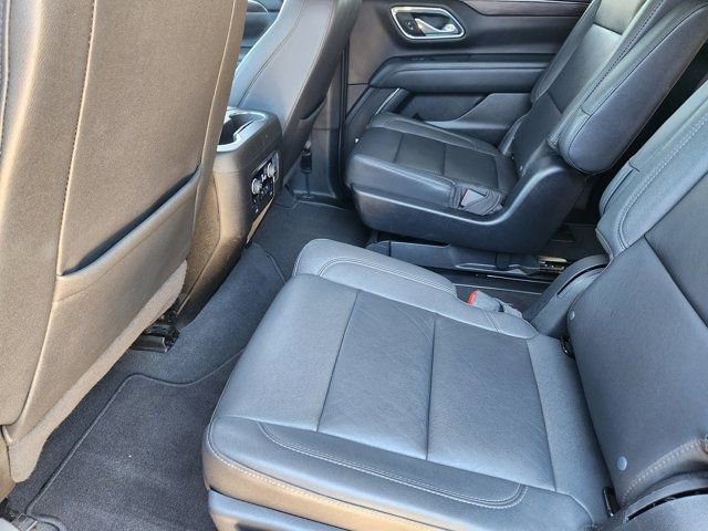 Used 2023 Chevrolet Suburban Z71 w/ Luxury Package image 30