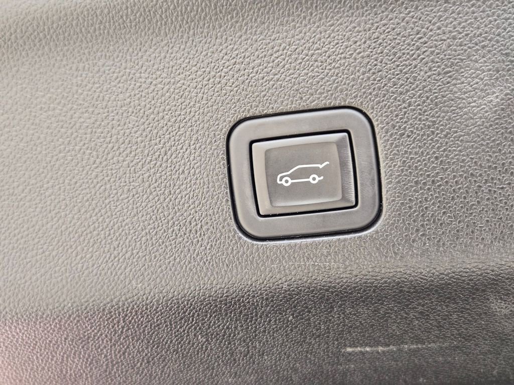 Certified 2024 Cadillac Escalade ESV V w/ LPO, ONYX Package image 33