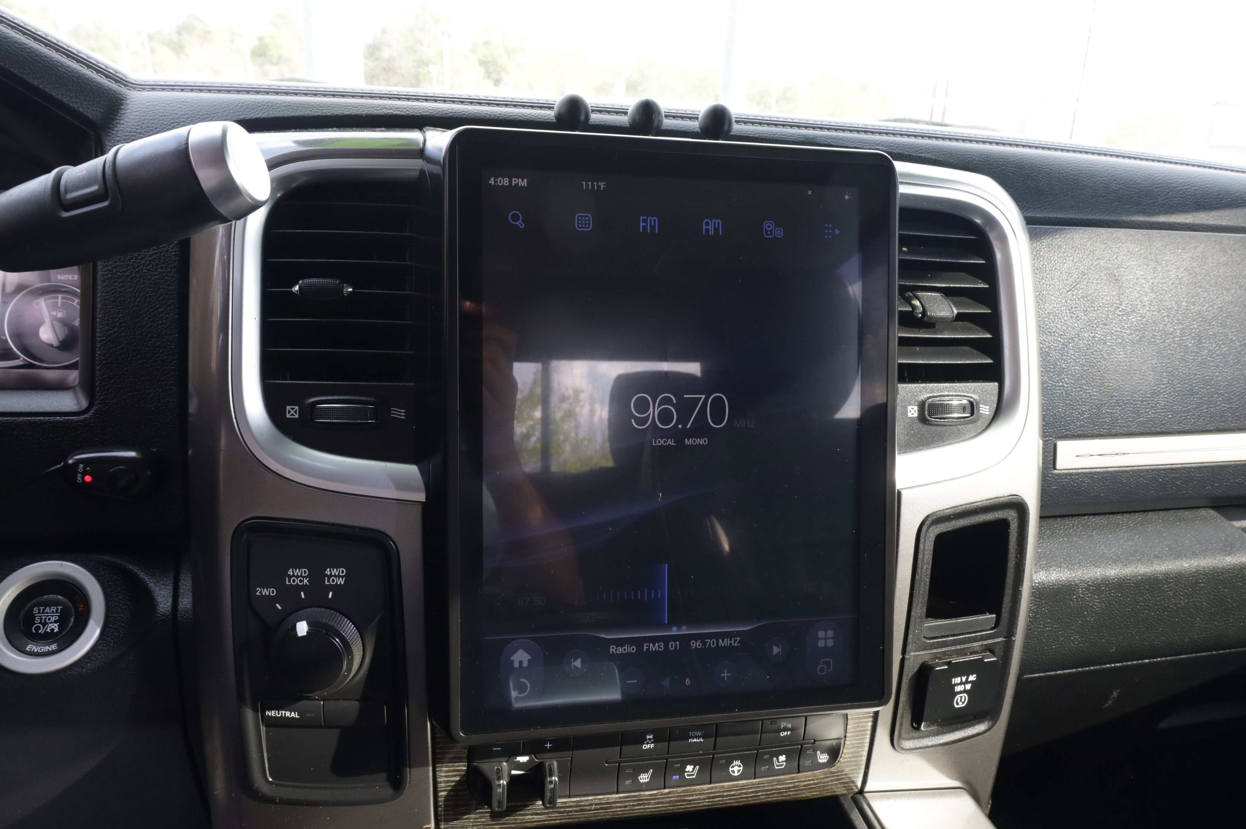 Used 2015 RAM 2500 Limited image 7