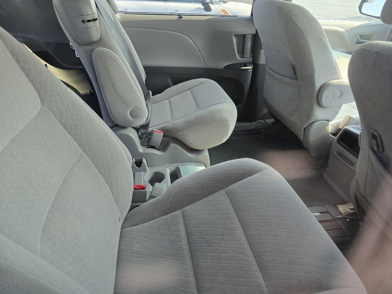 Used 2017 Toyota Sienna LE FWD image 10
