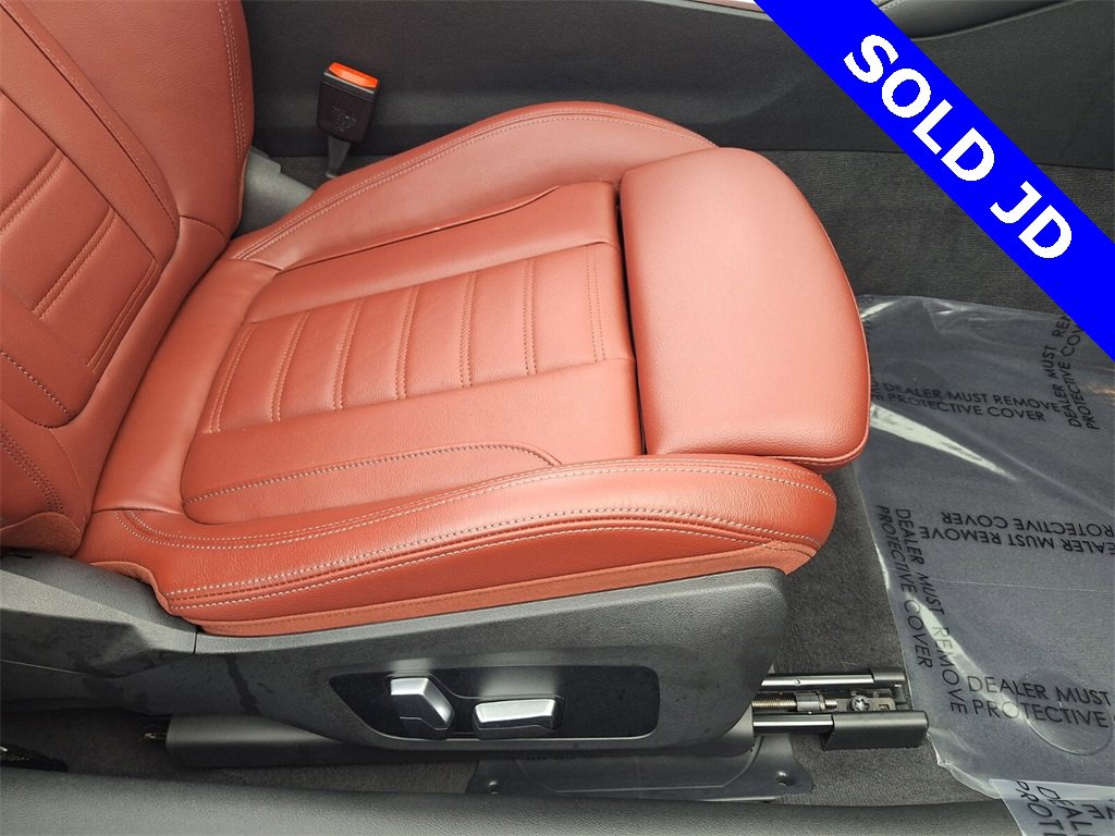 Used 2023 BMW M440i Convertible w/ Premium Package image 16