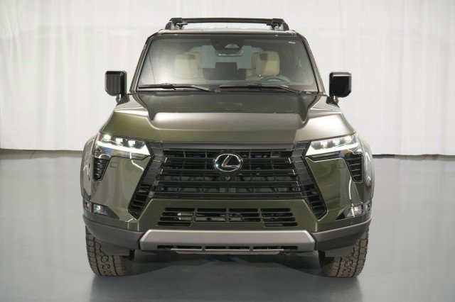 Used 2026 Lexus GX 550 Overtrail+ image 7