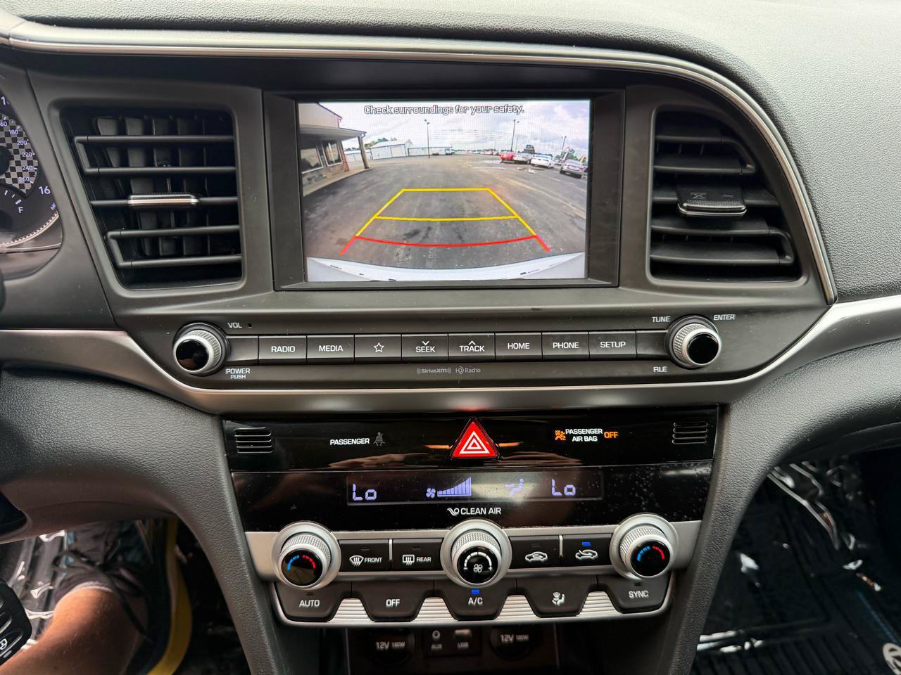 Used 2020 Hyundai Elantra SEL w/ Cargo Package (C1) FWD image 28