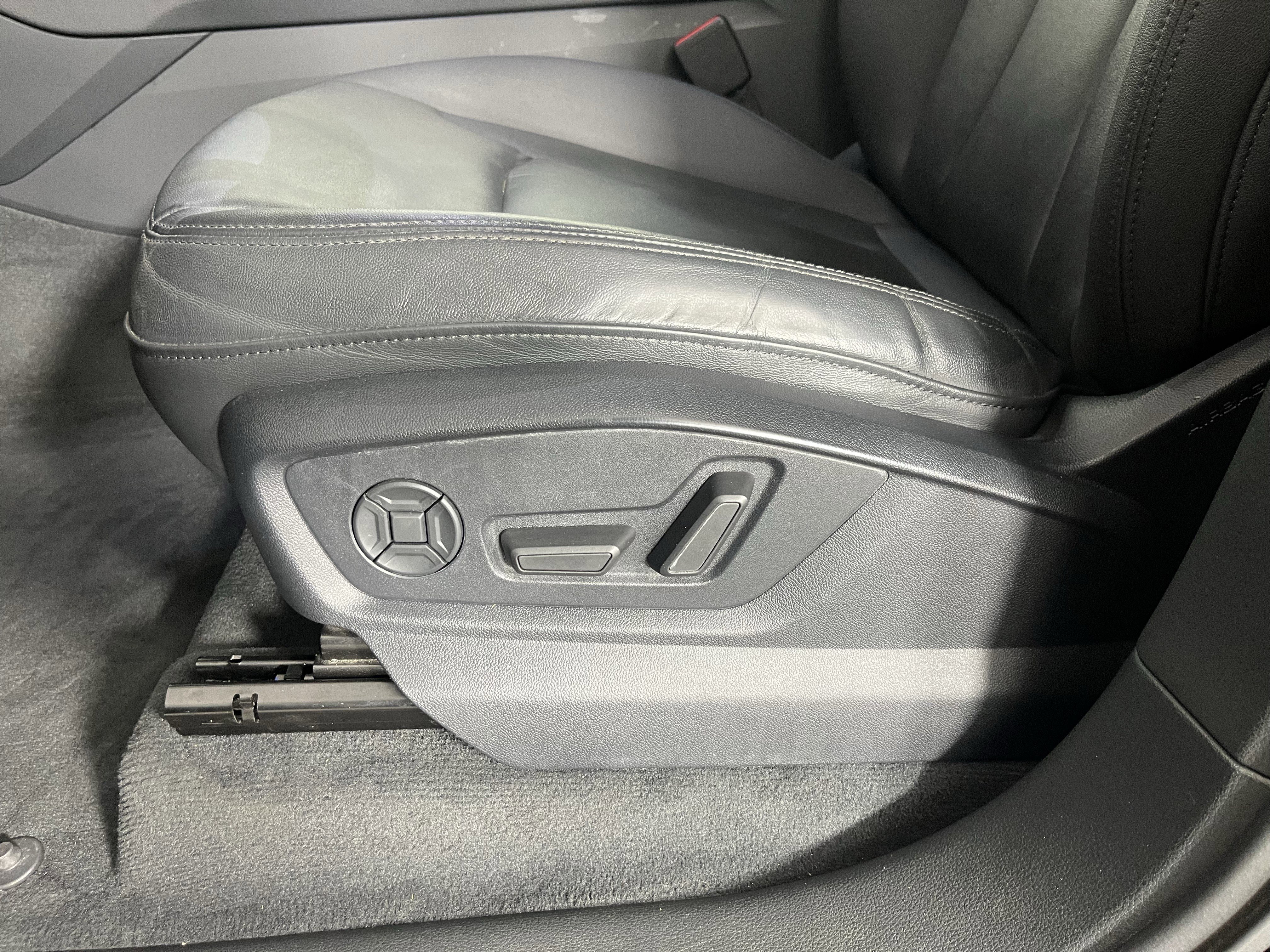 Used 2020 Audi Q7 3.0T Premium image 20