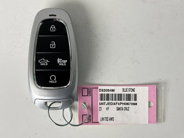 Used 2023 Hyundai Santa Cruz Limited image 23