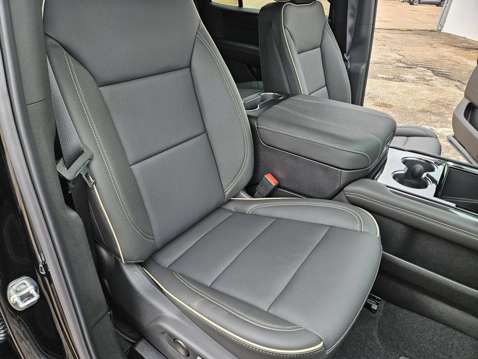 New 2026 GMC Yukon Elevation AWD/4WD image 30