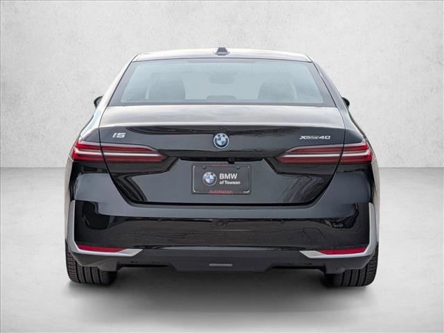 New 2026 BMW i5 eDrive40 w/ Premium Package AWD/4WD image 8
